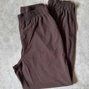 GAPFit Women’s Joggers- Chocolate Brown